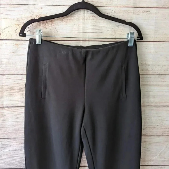 Chico’s Pull On Ponte Knit Crop St Leg Pants Size 0.5P (US 6P) Black Side Slit S - Picture 2 of 8